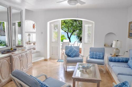 Weston Villa Sleeps 6 With Pool And Air Con