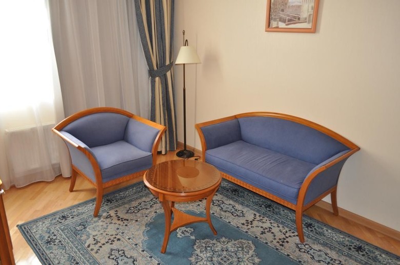 Ozerkovskaya Hotel