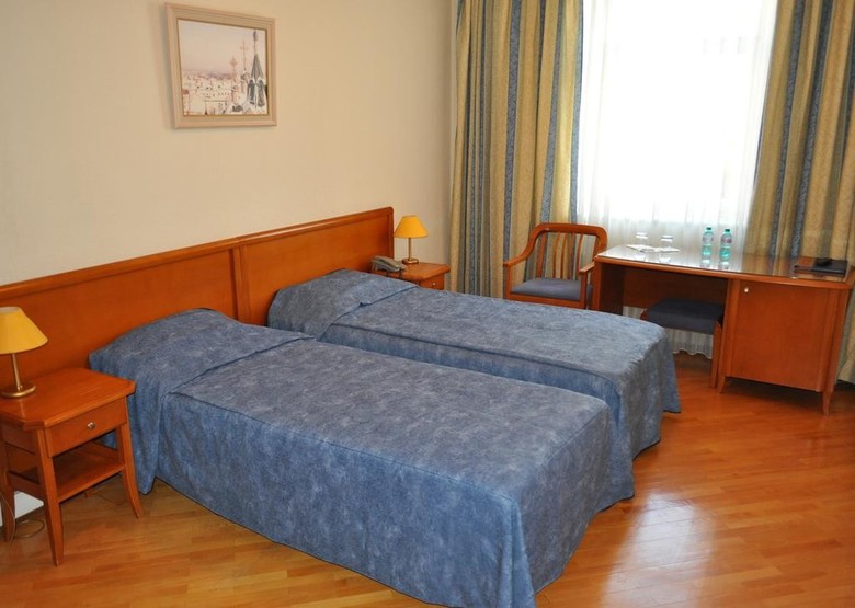 Ozerkovskaya Hotel