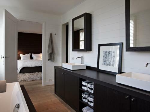 Trendy Holiday Home In Luik With Terrace