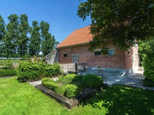 Cushy Apartment With Private Terrace, Pond, Heating, Balcony