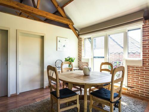 Cushy Apartment With Private Terrace, Pond, Heating, Balcony