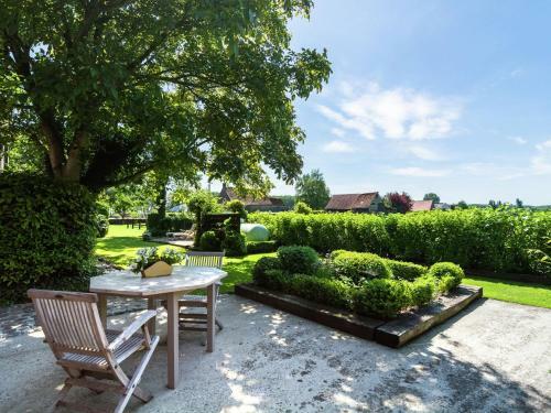 Cushy Apartment With Private Terrace, Pond, Heating, Balcony