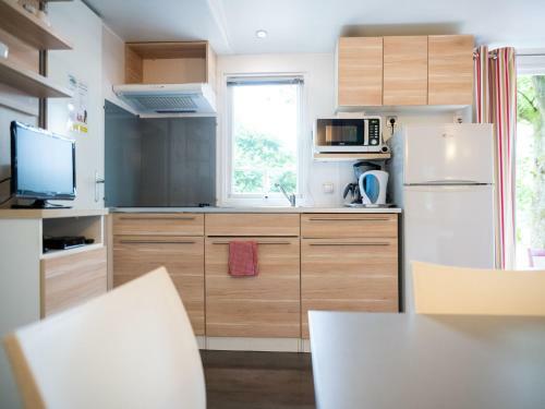 Fine Chalet With Microwave Located In The Ardennes
