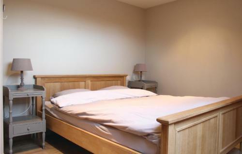 Six-bedroom Holiday Home In Lo-reninge