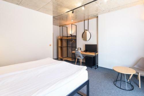 Avenue Hotel Deluxe