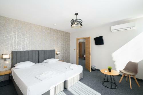 Avenue Hotel Deluxe