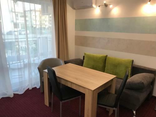 Hostal Guest House Theona