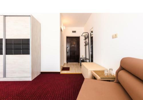 Hostal Guest House Theona