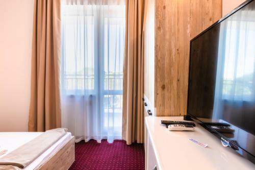 Hostal Guest House Theona