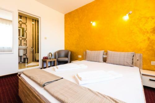 Hostal Guest House Theona