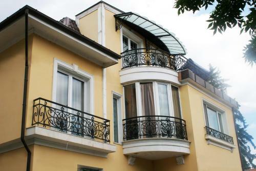Hostal Chamurkov City House & Garden