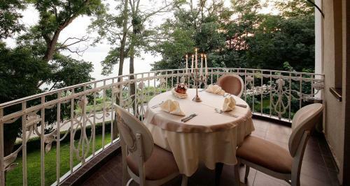 Hostal Villa Burov