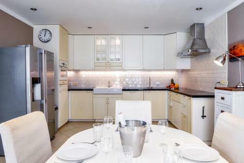 Apartamento Oceanfront Grouper At Den Laman