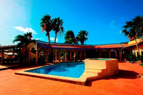 Hostal Goood Resort