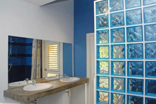 Bed & Breakfast Bnbbonaire Near The Ocean