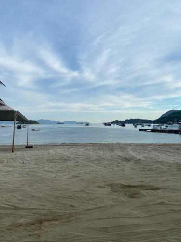 Apartamento Flat Camorim Em Angra Dos Reis/rj.