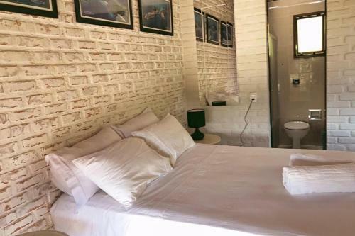 Casa Com Vista Para O Mar Em Condom�nio Em Angra
