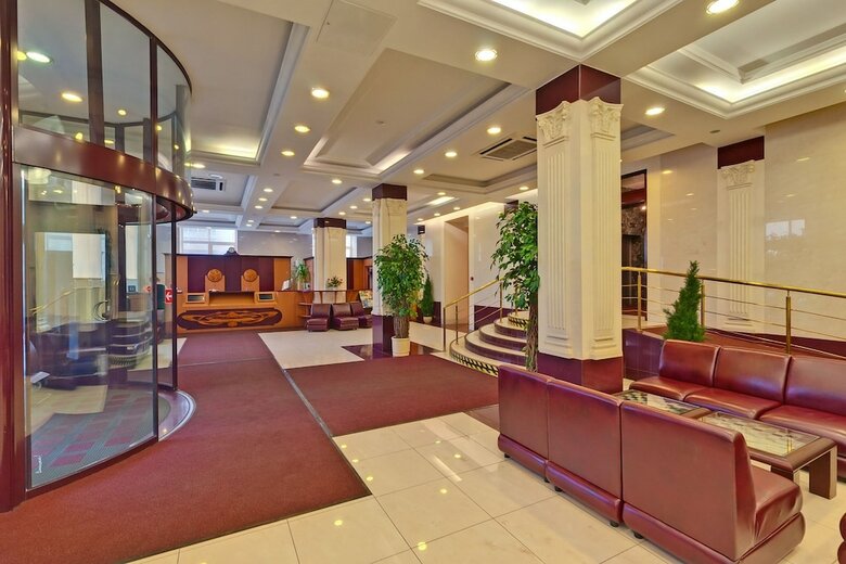 Warsaw Hotel