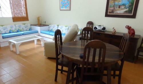 Casa Confort�vel No Centro de Caraguatatuba