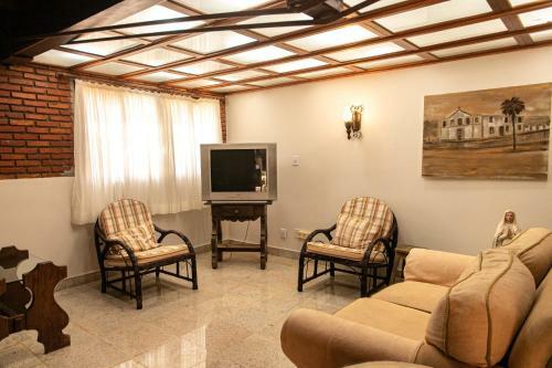 Hostal Pousada Para�so Dos Guimar�es