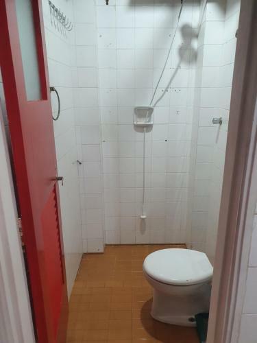 Apartamento Inteiro. Pompeia. 100mts Da Praia.
