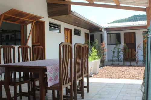 Hostal Casamar Hostel E Camping Guaruj�