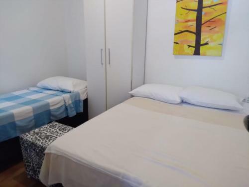 Hostal Regiane Beach Pousada Hostel