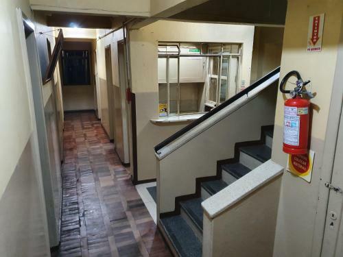 Hotel Hostel Paris Lages