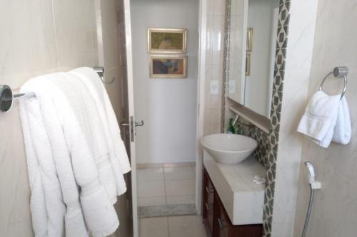 Apartamento Edif�cio Canoa Paju�ara - Apto 302