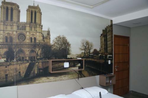 Paris Motel
