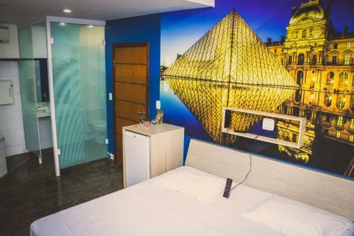 Paris Motel