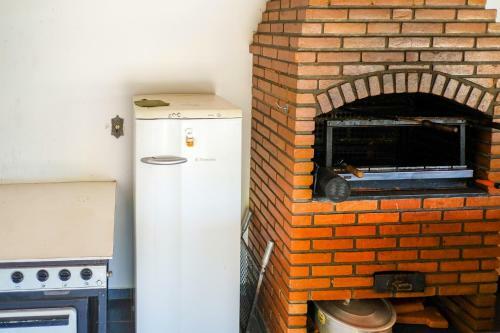 Ch�cara Para 12 Pessoas Com Wi-fi E Piscina