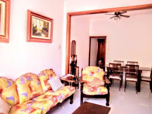 Apartamento Copacabana 3 Quartos Com Ar Cond Garagem A 2 Qds Da Praia