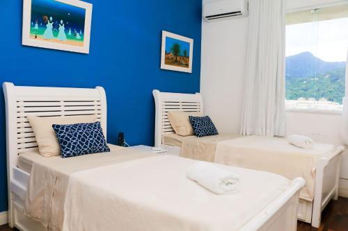 Lagoon View Apartment!