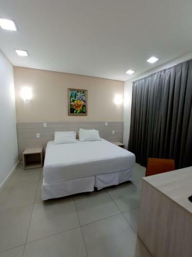 Hotel Manac�