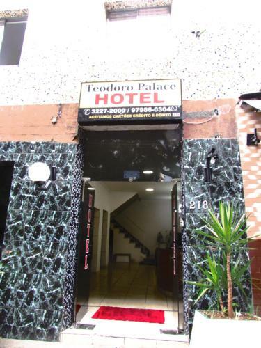 Teodoro Palace Hotel A 5 Minutos Do Br�s E Bom Retiro