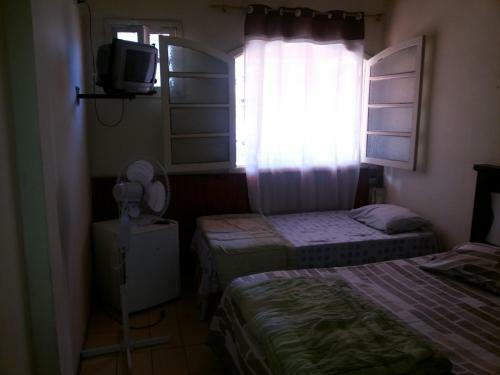 Hostal Hospedagem Adilson Praia. S�o Vicente Sp