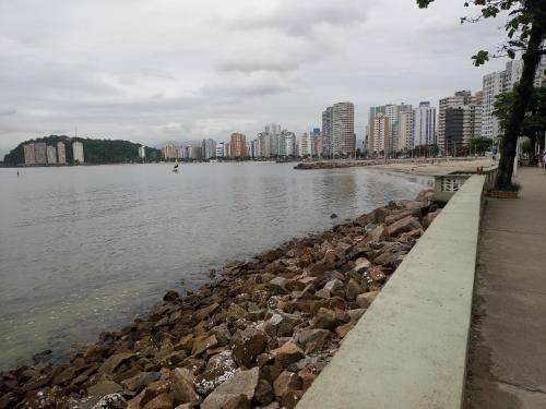 Hostal Hospedagem Adilson Praia. S�o Vicente Sp