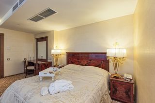 Sk Royal Hotel