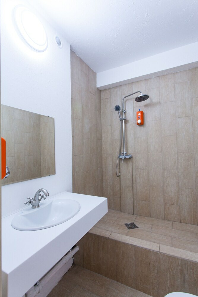 Posada Global Sky Hotel