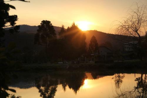 Hostal Pousada Chal�s No Lago