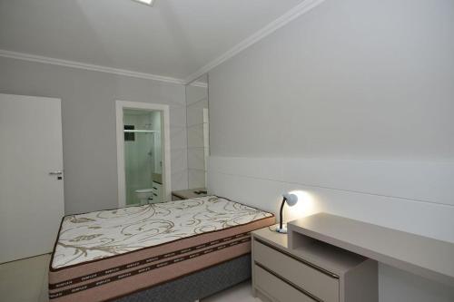 Apartamento L050 - Edif�cio Shangril� 102