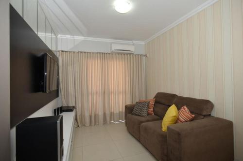 Apartamento L050 - Edif�cio Shangril� 102
