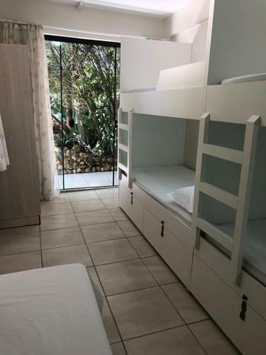 Dax Bombinhas Hostel