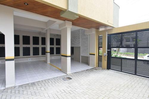 Apartamento L083 - Residencial Flor Da Manh� 304