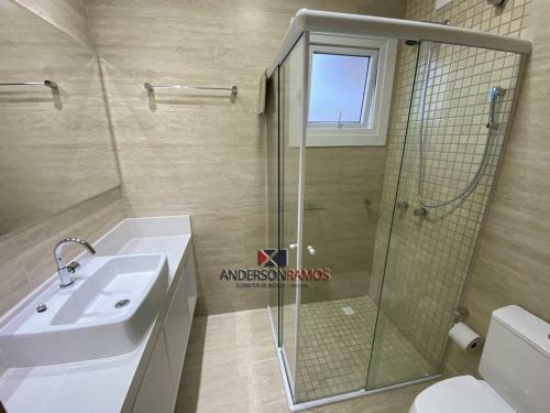 1083 - Apartamento Com Vista Para O Mar Em Bombinhas