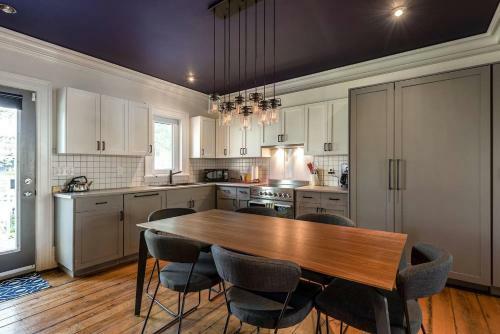 Downtown Hfx Heritage Home With Luxury Finishes