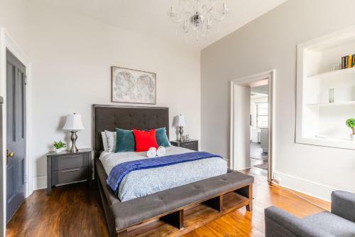 Stunning 1br - Boutique Apartment - Prime Location!
