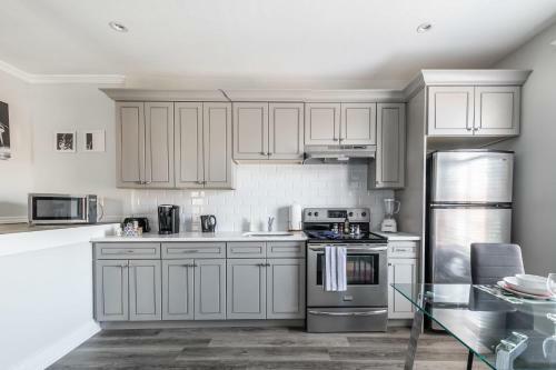 Upscale 1br With King Bed - Boutique Apartment - Prime Location!